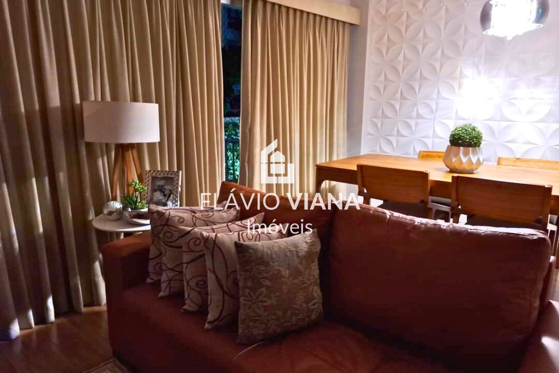 Rua Magalhães Couto